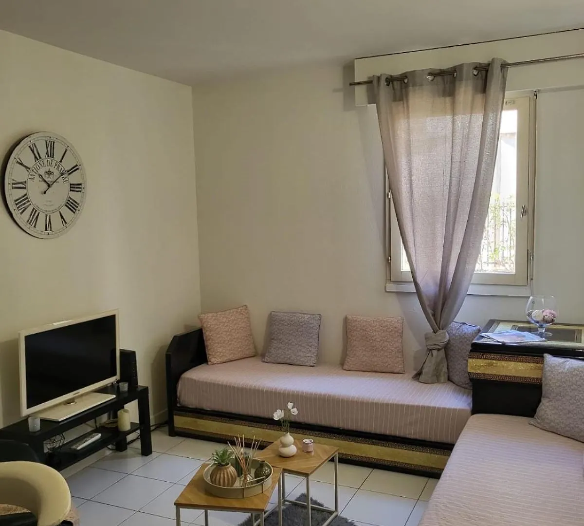 אביניון Joli Appartement Au Coeur De La Ville